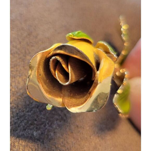 Signed Vintage Giovanni yellow rose with Gold accent flower brooch/pin - Picture 2 of 6